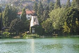 Lake Shrine Temple in Pacific Palisades